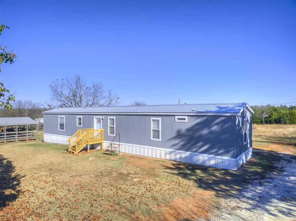 623 S Layton Avenue, Earlsboro, OK 74840 - Image #1