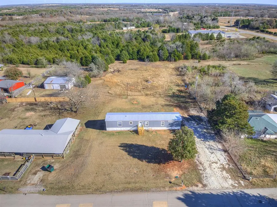 623 S Layton Avenue, Earlsboro, OK 74840 - Image #2