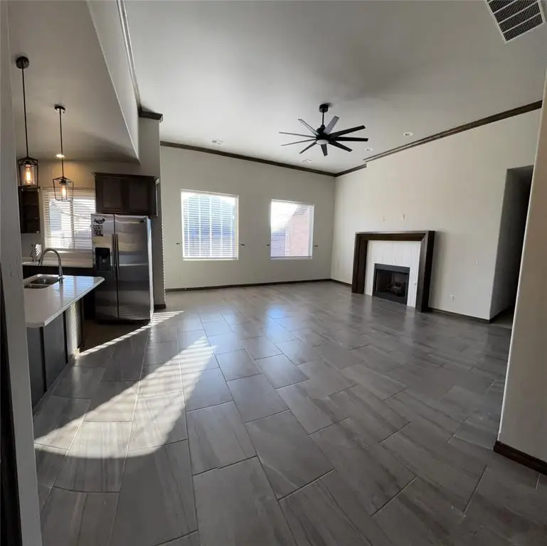 412 E Atlanta Terrace, Mustang, OK 73064 - Image #3