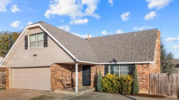 812 S Avery Street, Moore, OK 73160