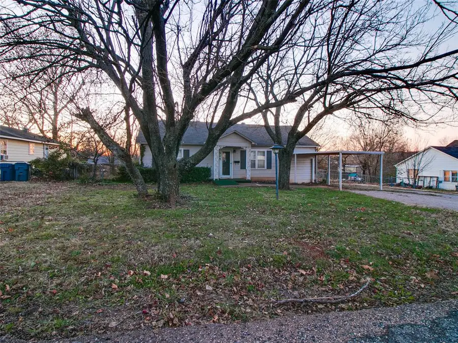315 S Price Avenue, Chandler, OK 74834 - Image #3