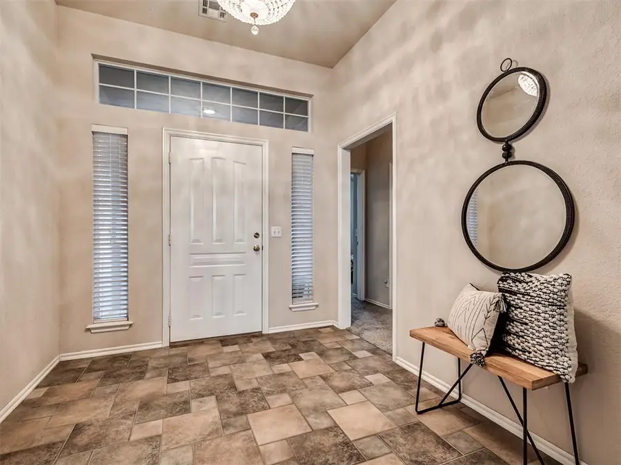 1516 Selborne Place, Yukon, OK 73099 - Image #2