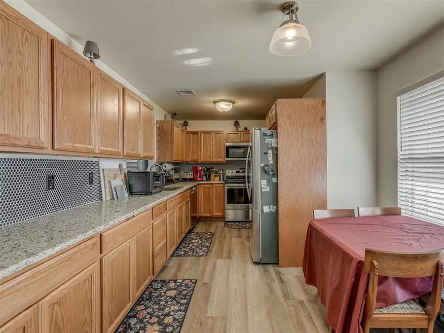 921 NE 83rd Street, Oklahoma City, OK 73114 - Image #2