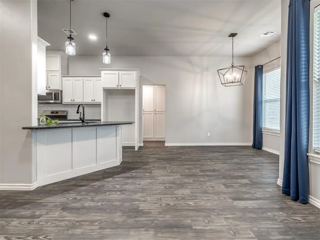 972 Tim Holt Drive, Harrah, OK 73045 - Image #1