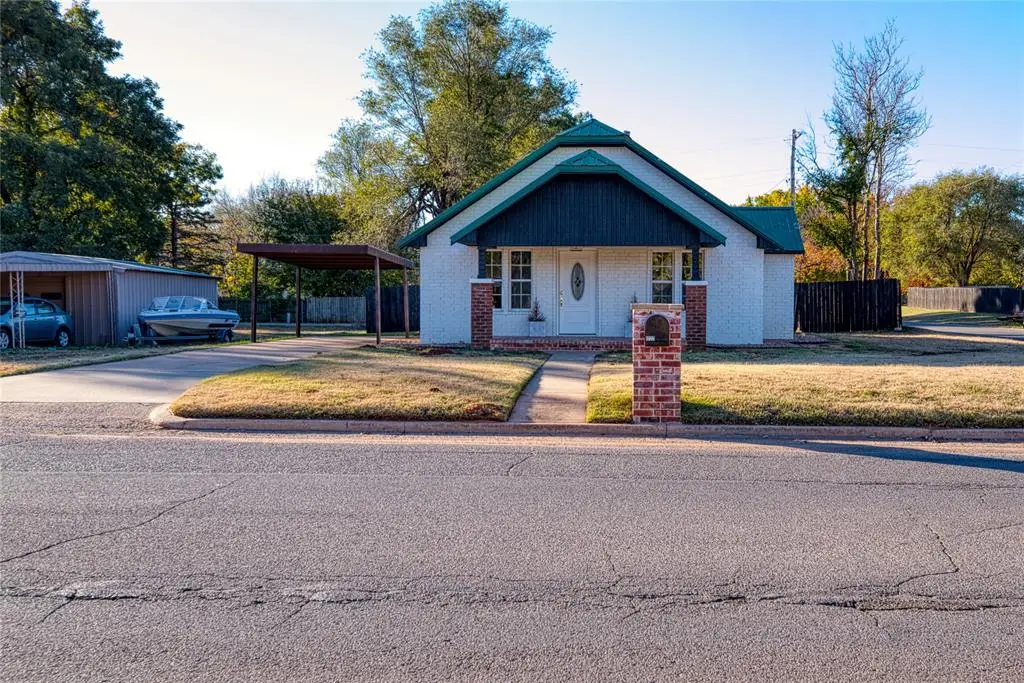 1222 W 7th Street, Elk City, OK 73644 - Image #1