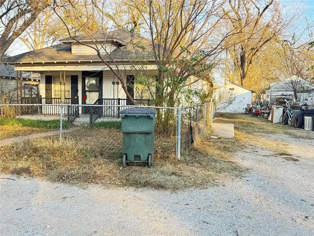 218 Sycamore Street, Pauls Valley, OK 73075 - Image #1