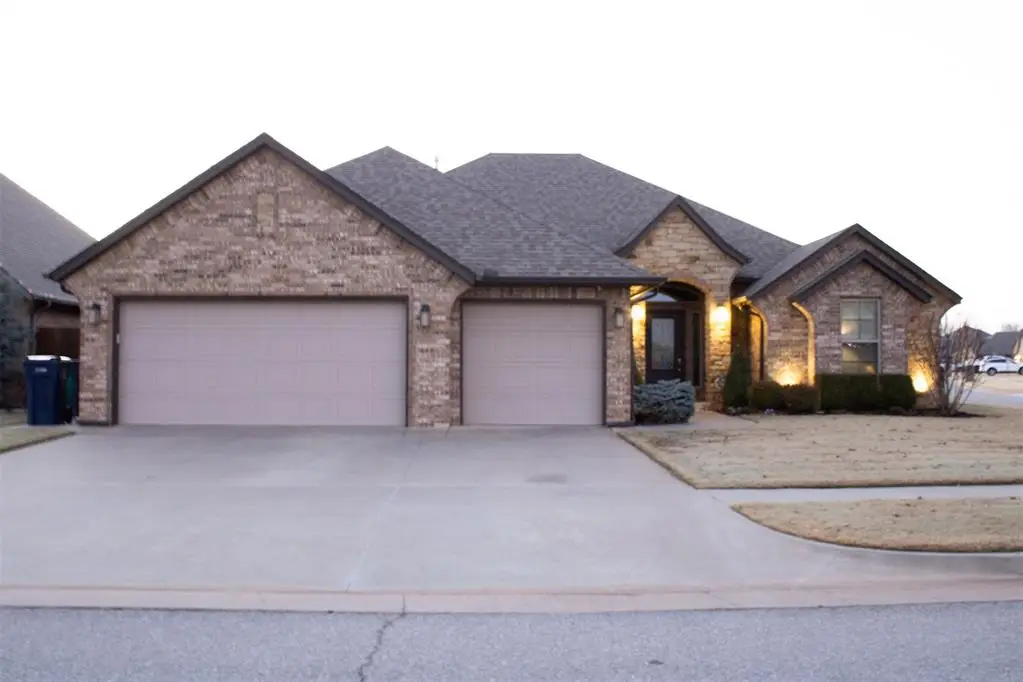 2101 Pine Creek Avenue, Yukon, OK 73099 - Image #1