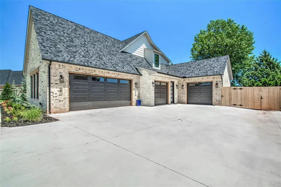 4716 Spring Manor Court, Edmond, OK 73025 - Image #3