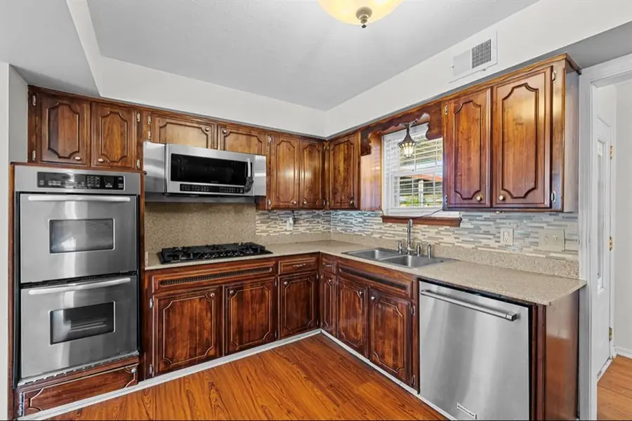 3211 Hilltop Road, Midwest City, OK 73110 - Image #3