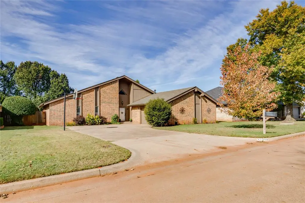 12909 Saint Christopher Drive, Oklahoma City, OK 73120 - Image #1