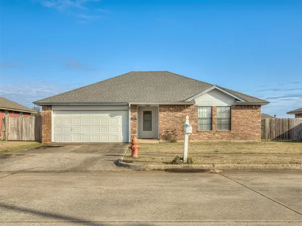 1924 Parkside Drive, Moore, OK 73160
