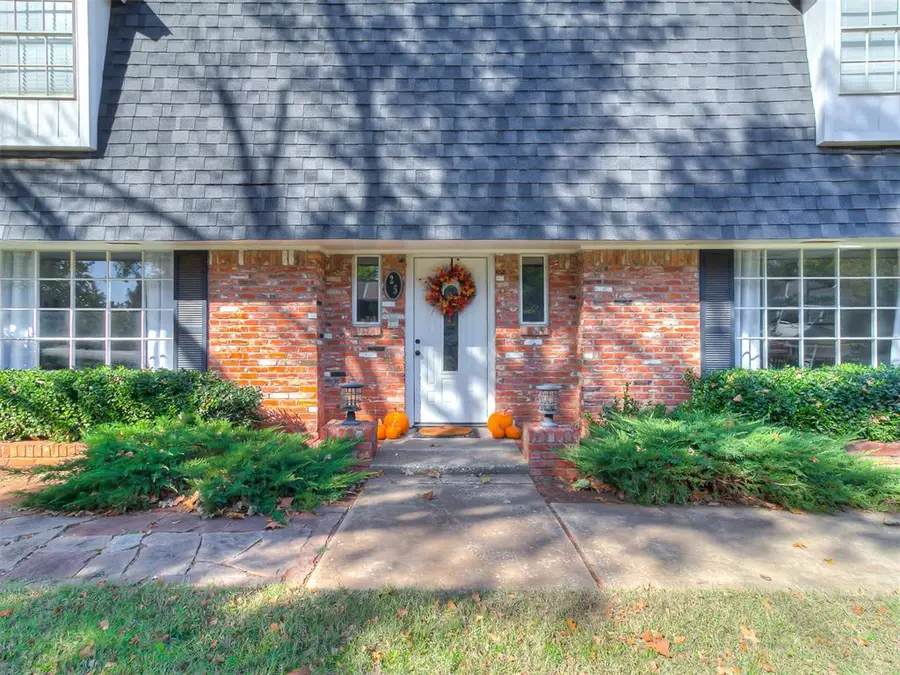 25 S Trail Ridge Road, Edmond, OK 73012 - Image #2