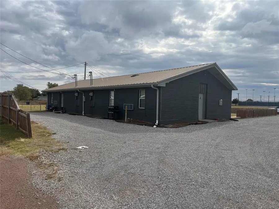 701 N Park Lane Lane, Altus, OK 73521 - Image #2