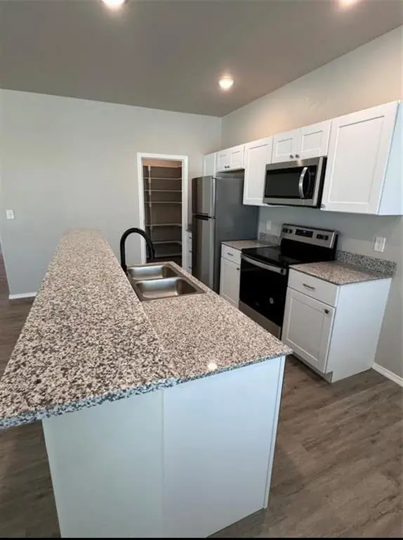 300 NW 122nd Street #A & B, Oklahoma City, OK 73114 - Image #2