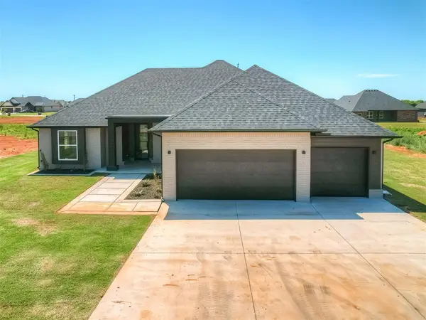 25198 Scarlett Street, Cashion, OK 73016