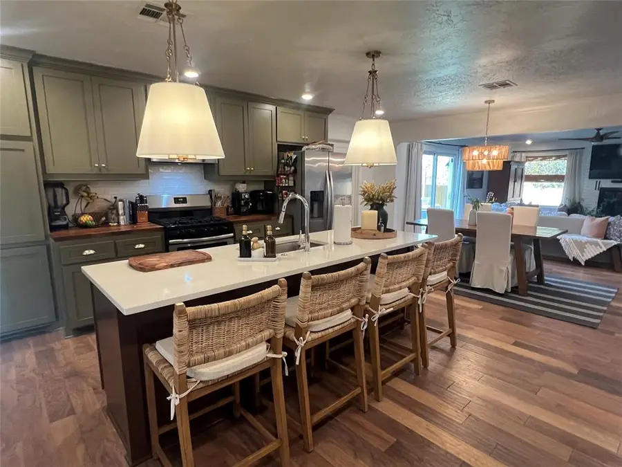 1305 Carlisle Court, Oklahoma City, OK 73120 - Image #3