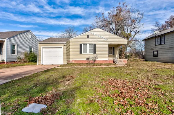 207 W Ercoupe Drive, Oklahoma City, OK 73110