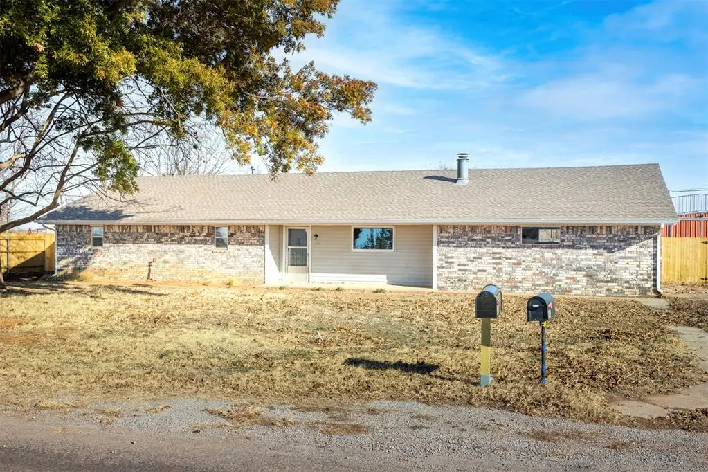 1319 N Cook, Cordell, OK 73632 - Image #1