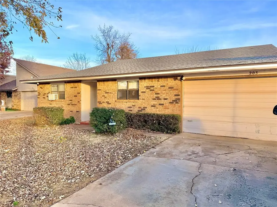 203 Redbud Street, Yukon, OK 73099 - Image #3