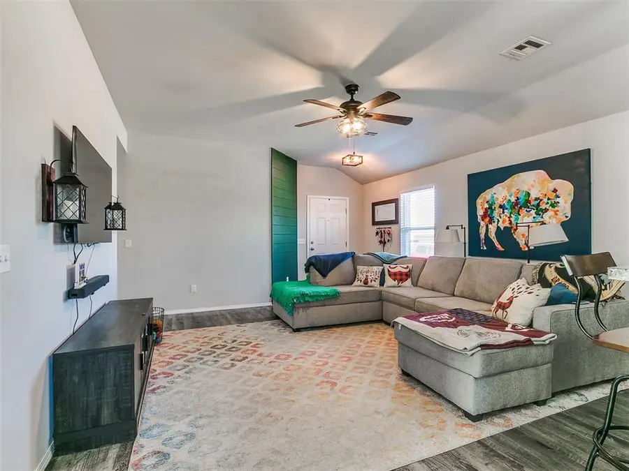 10144 Wimbledon Court, Nichols Hills, OK 73120 - Image #3