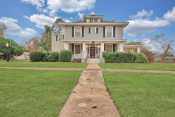 705 N Pennsylvania Avenue, Mangum, OK 73554