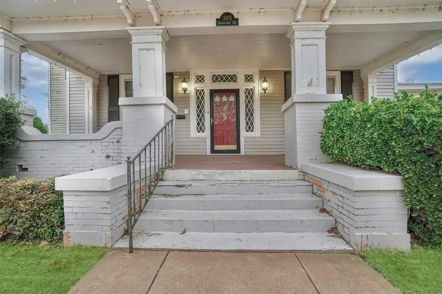 705 N Pennsylvania Avenue, Mangum, OK 73554 - Image #3