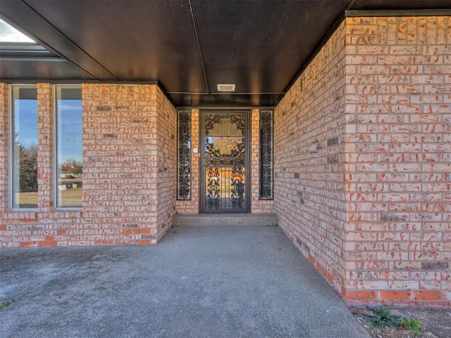 6104 Hummingbird Circle, El Reno, OK 73036 - Image #2