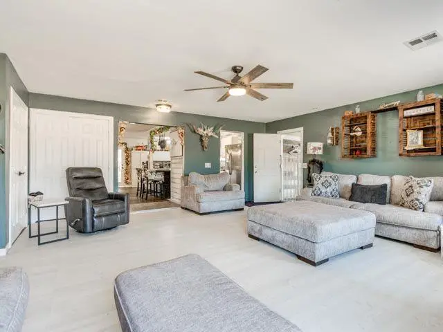 9920 Cottonwood Drive, Newalla, OK 74857 - Image #2