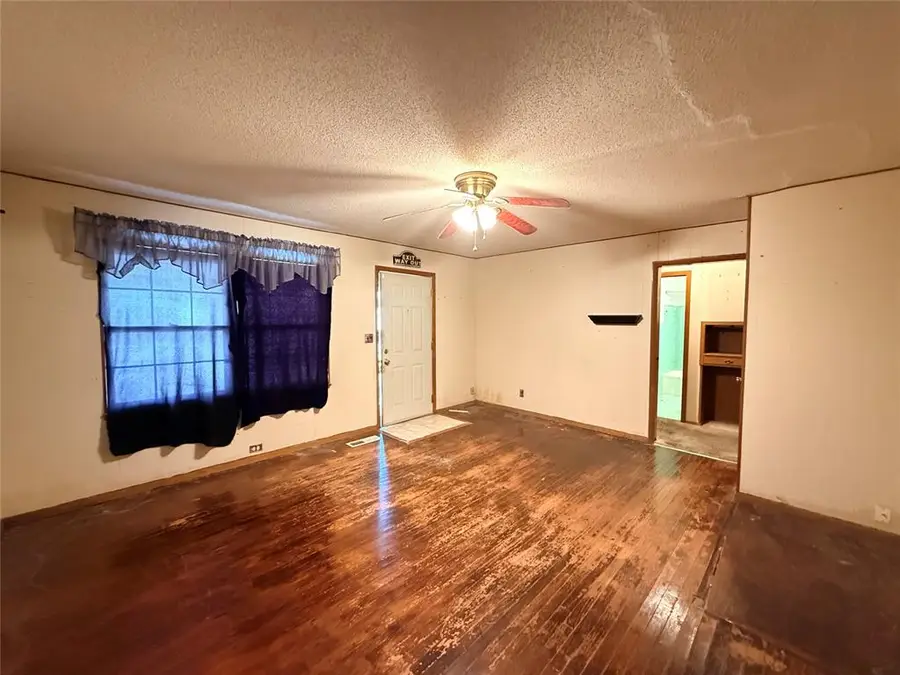 1404 Lafayette Drive, Oklahoma City, OK 73119 - Image #2