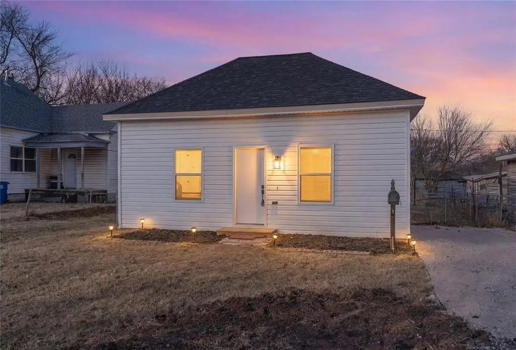 1208 W Logan Avenue, Guthrie, OK 73044 - Image #1