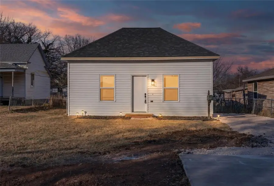 1208 W Logan Avenue, Guthrie, OK 73044 - Image #2