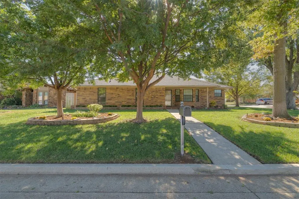 8324 NW 118th Street, Oklahoma City, OK 73162 - Image #1