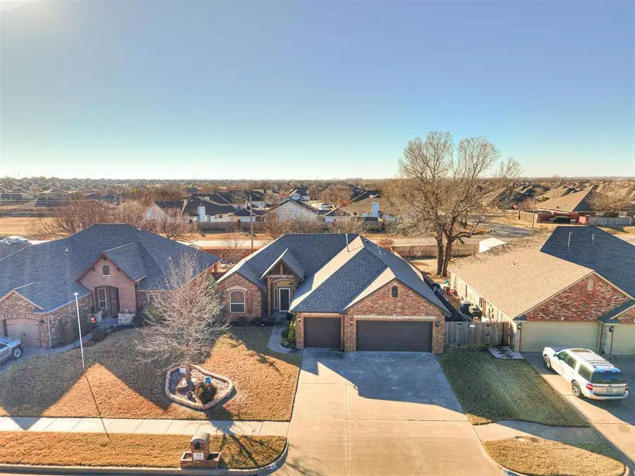 720 Carol Ann Place, Moore, OK 73160 - Image #3