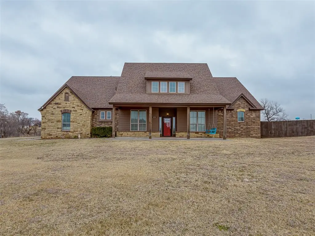 304 Remuda East Street, Yukon, OK 73099 - Image #1