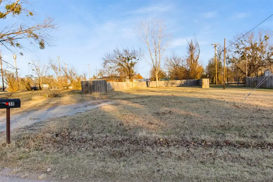311 S 12th Street, Tecumseh, OK 74873 - Image #2