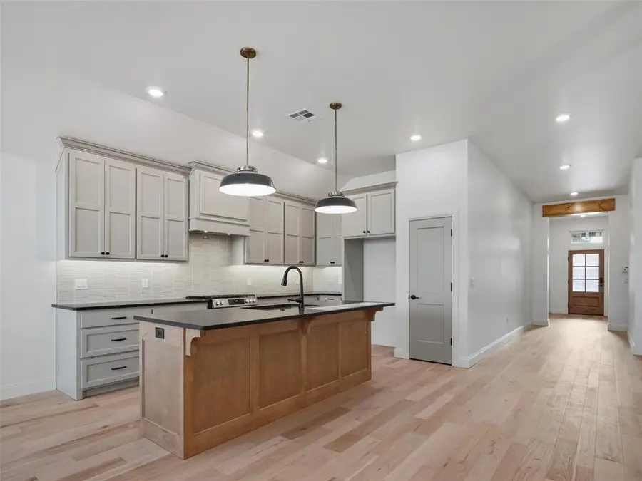 7909 NW 163rd Street, Oklahoma City, OK 73013 - Image #3