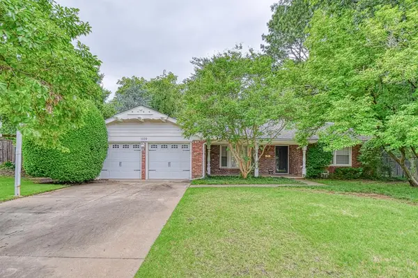 1109 Westbrooke Terrace, Norman, OK 73072