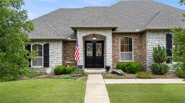 1900 Cobblestone Drive, Shawnee, OK 74804