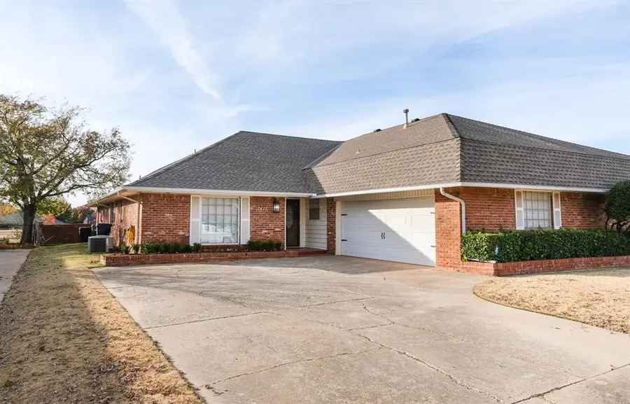 12417 Green Valley Drive, Oklahoma City, OK 73120 - Image #3