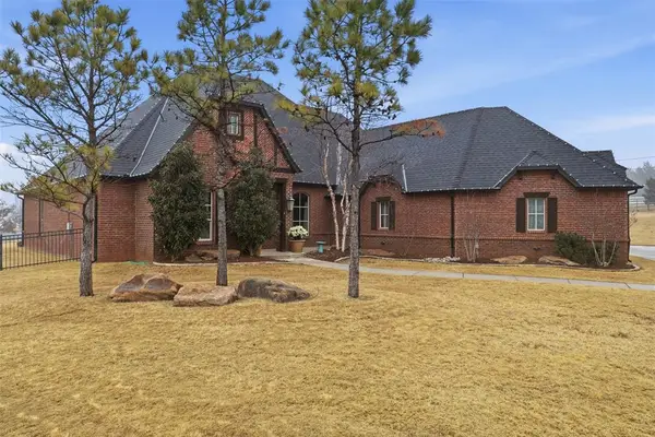 22087 Black Walnut Circle, Edmond, OK 73012