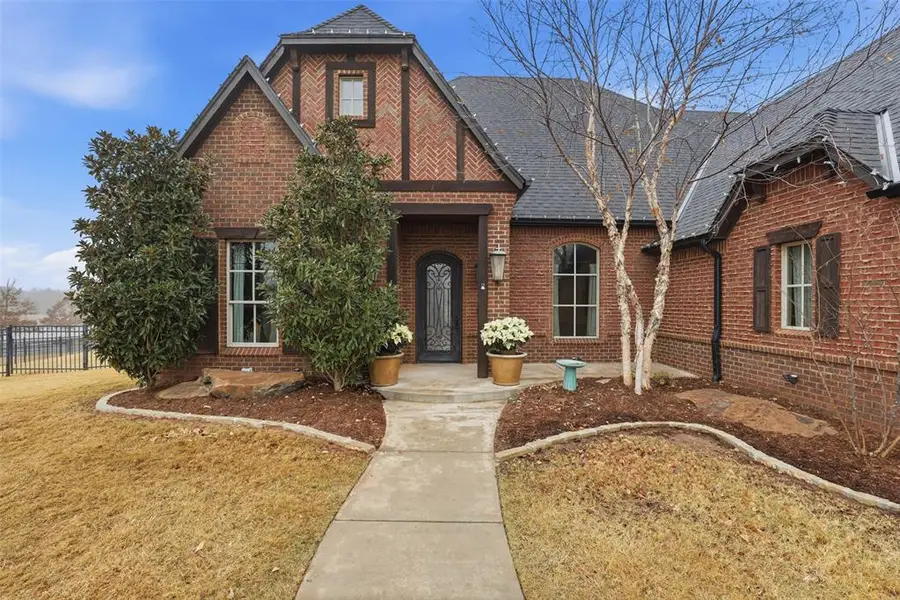 22087 Black Walnut Circle, Edmond, OK 73012 - Image #2
