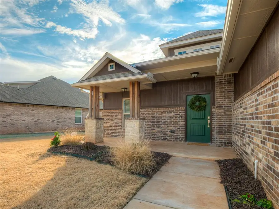 2029 Northfork Drive, Moore, OK 73160 - Image #3