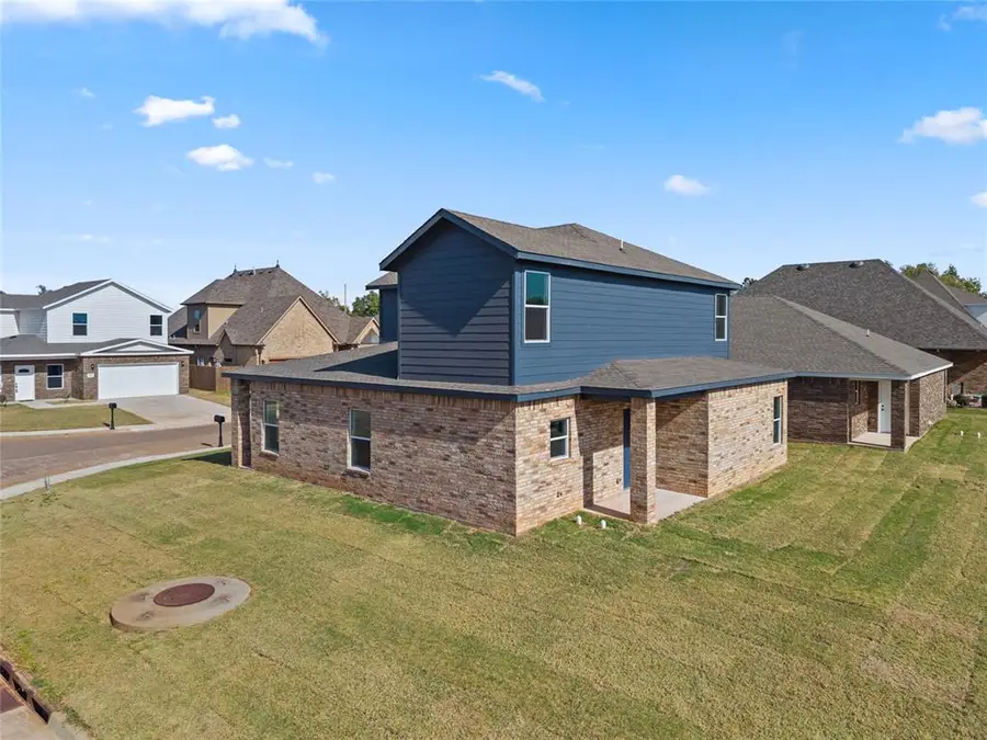 809 Chateau Court, Kingfisher, OK 73750 - Image #2