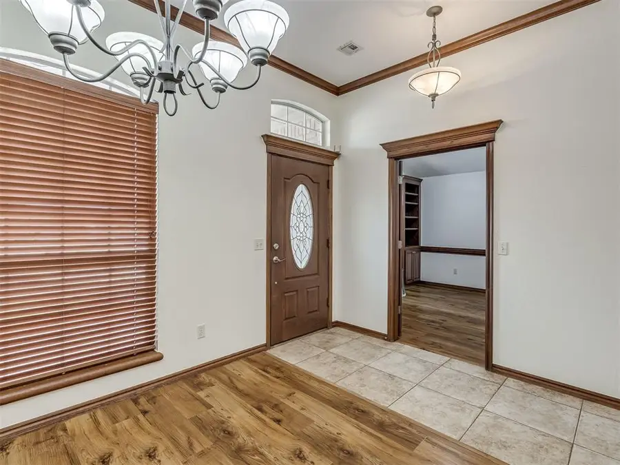 10604 NW 37th Street, Yukon, OK 73099 - Image #3