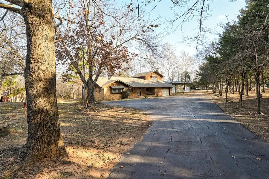 6900 Saddle Road, Edmond, OK 73034 - Image #2