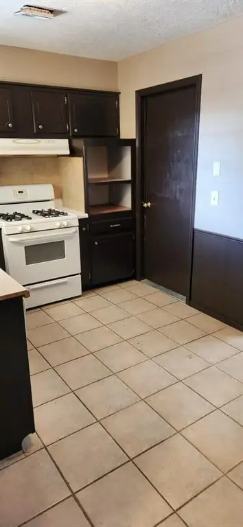 4745 Spiva Drive, Del City, OK 73115 - Image #3