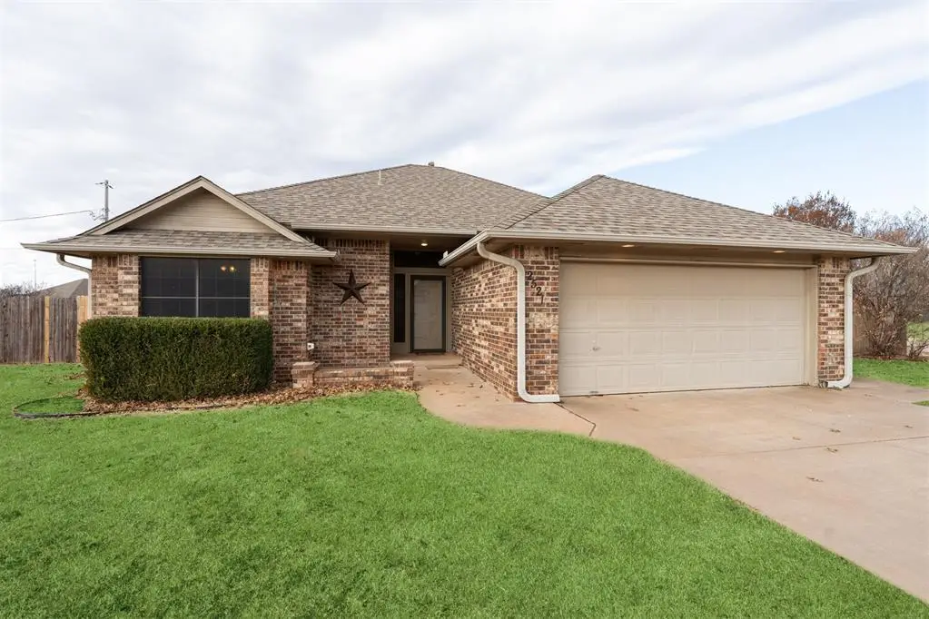 2521 Highland Drive, Moore, OK 73160 - Image #1