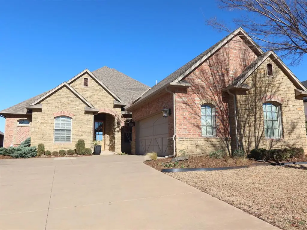 349 Saint Claire Drive Drive, Edmond, OK 73025 - Image #1