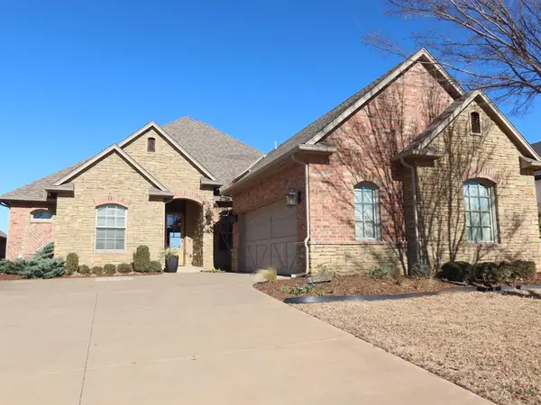 349 Saint Claire Drive Drive, Edmond, OK 73025