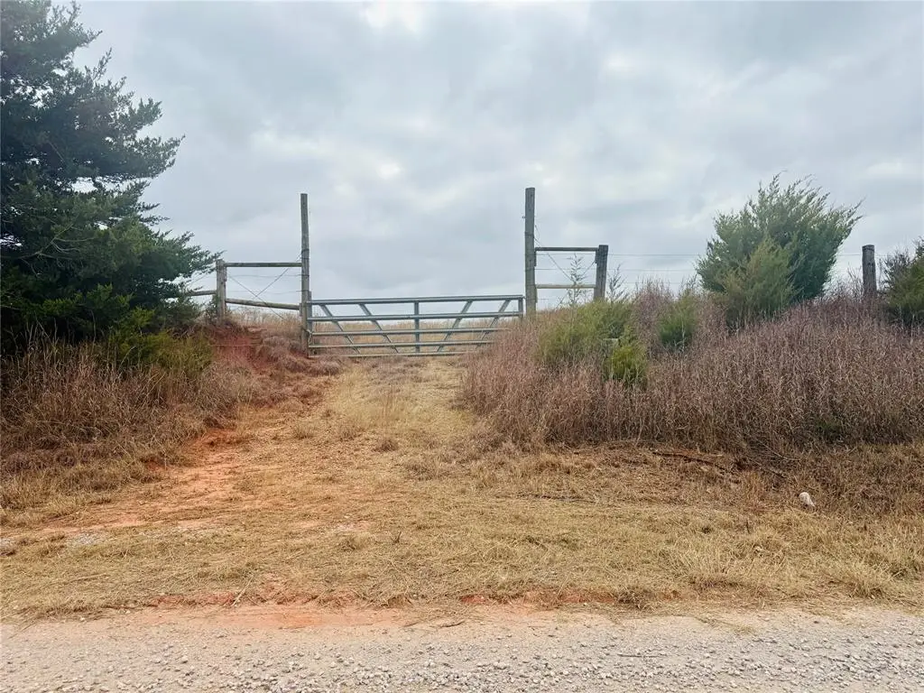 1417 County Road 1430, Ninnekah, OK 73067 - Image #1